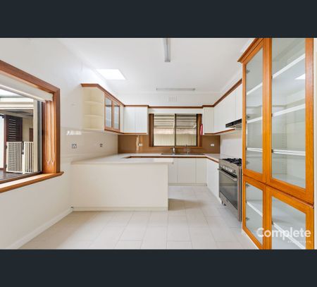 61 STURT STREET, Mount Gambier, SA 5290 - Photo 5