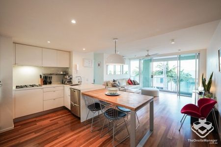 FULLY FURNISHED APARTMENT NEXT TO THE RIVER - Photo 2