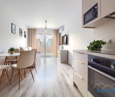 2 pokoje z garderobą 43 m2 | GARAŻ + KOMÓRKA | os. ARCHITEKTÓW - Photo 2