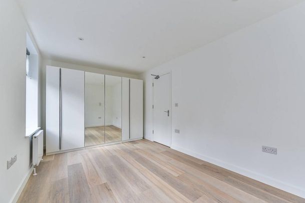 3 bedroom maisonette to rent - Photo 1