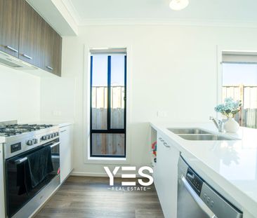 9 Lavello Street, Clyde, Vic 3978 - Photo 2