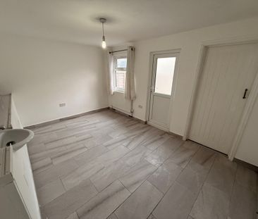 Rosedale Avenue, LE4 7AU, Leicester - Photo 5