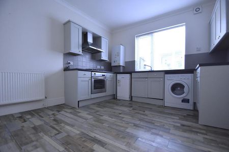 2 bedroom flat to rent - Photo 3