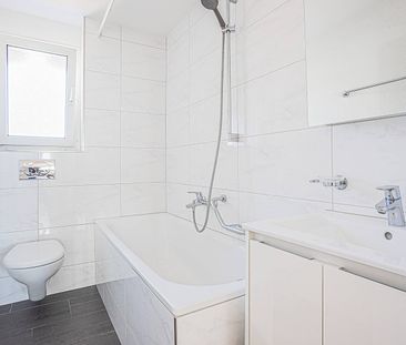 Schöne Hochparterre Wohnung - Photo 2