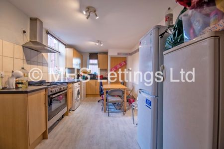 7 Bedroom End Terraced House for rent in Victoria Road - Photo 4