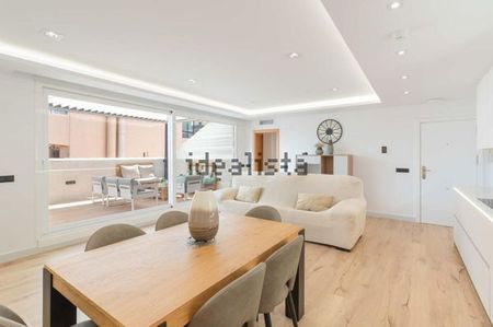 Alquiler de ático en Calle Postal - Photo 4