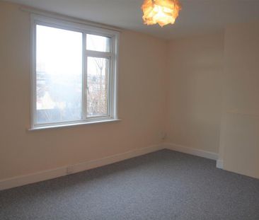 2 bedroom semi-detached house to rent - Photo 5