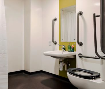 Standard (Accessible) - Photo 6