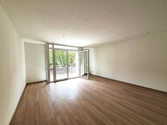 Moderne Dreiraumwohnung mit Balkon in zentrumsnaher Wohnlage! - Foto 1
