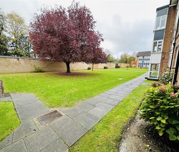 2 bed flat to rent in Stonegrove, Edgware, HA8 - Photo 5