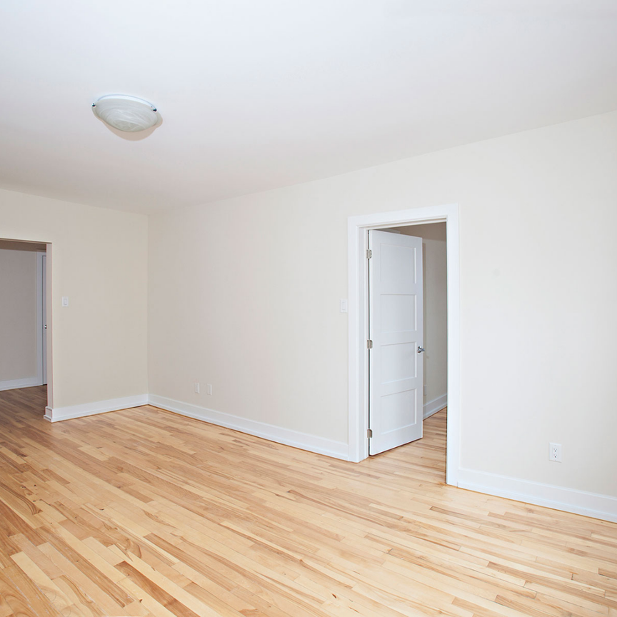 1555 Summerhill - 4½ - Photo 1
