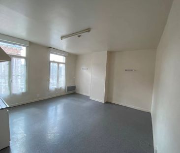Appartement 1 pièce à louer - Centre-ville de Saint Quentin - Photo 2