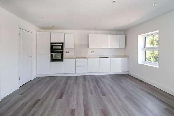 St Johns, Woking, Surrey, GU21 - Photo 1