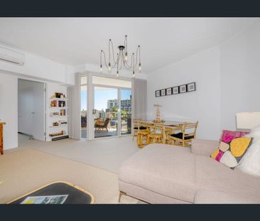 Beachside Living with Stunning Ocean Views - Photo 5