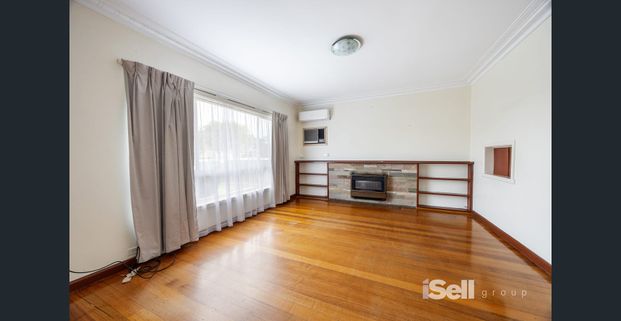 SPACIOUS HOME IN PRIME EDITHVALE LOCATION - Photo 1