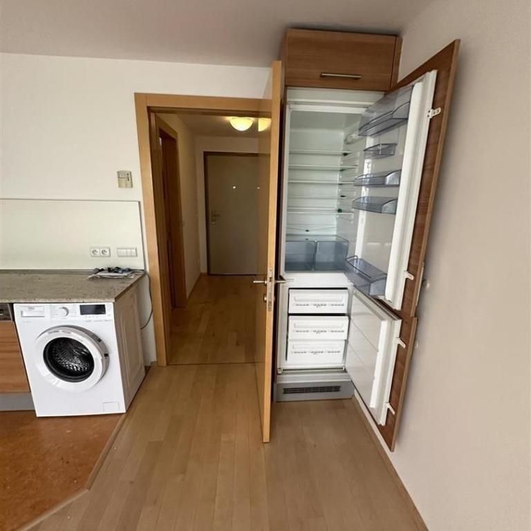 Pronájem bytu 1+kk 37 m2 - Fotografie 1