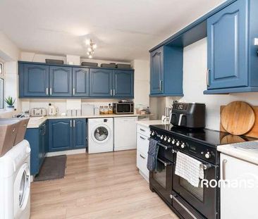 Whitley Road, Yateley, Hampshire, GU46 - Photo 4