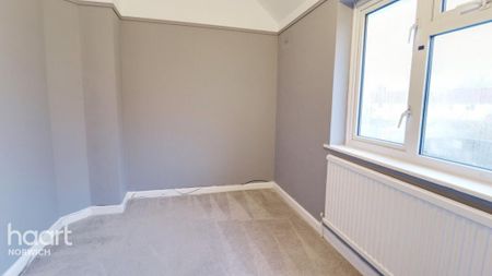 3 bedroom end of terrace house to rent - Photo 4