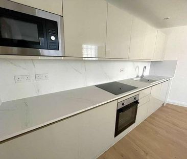 Market Place, Reading, RG1 - Photo 1