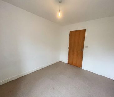 2 Bedroom Ground Floor Flat for rent in Lakeside Mews, Thorne, Doncaster - Photo 2