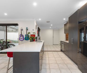 82 Regal Way, Valentine NSW 2280 - House For Rent | Domain - Photo 4