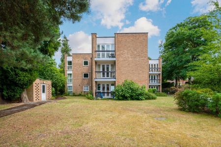 Eastwood, Bridgewater Road, WEYBRIDGE, KT13 - Photo 2