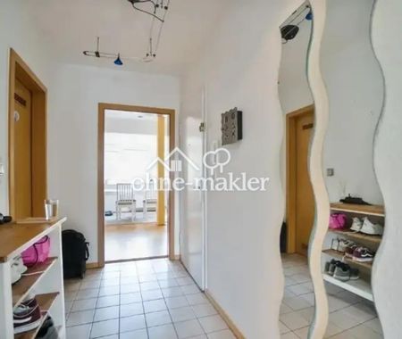 Stilvolle, gepflegte 3-Zimmer-Maisonette-Wohnung mit EBK in Düsseldorf - Photo 5