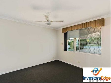 Spacious Home! - Photo 4