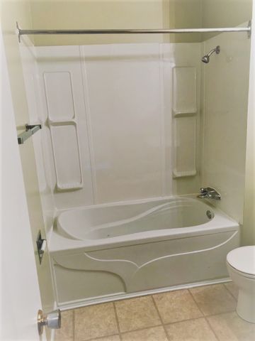 Grandview – 3 Bedroom - Photo 2