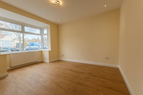 4 bedroom terraced house to rent - Photo 1