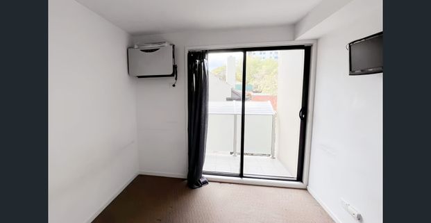 Box Hill Student Accommodation - UNFURNISHED - Photo 1