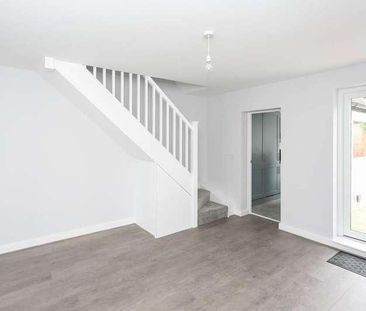 Glenview, Hp, Hemel Hempstead, HP1 - Photo 5