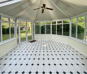 4 bedroom bungalow to rent - Photo 2