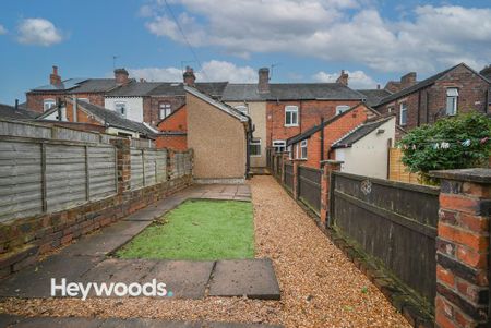 2 bedroom terraced house to rent - Photo 2