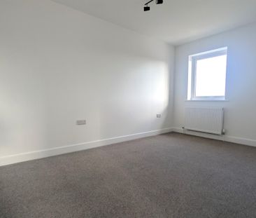Leigh Road Eastleigh Unfurnished - Photo 3