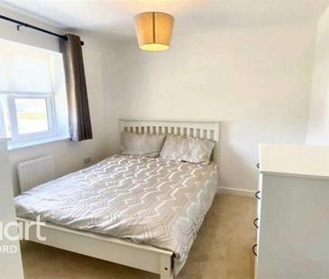 1 bedroom in a house share to rent - Photo 4