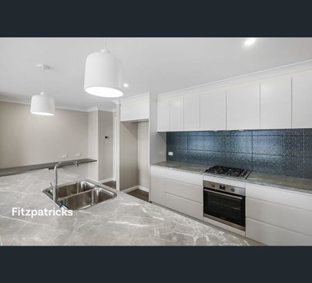 11 Stretton Way, Lloyd, NSW 2650 - Photo 2