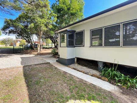 Neat & Tidy One Bedroom Rental in Hazelbrook - Photo 5