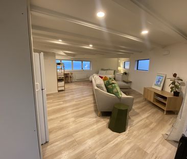 Furnished Studio for Rent — 43 Harbour View Road, Wellington - Photo 4