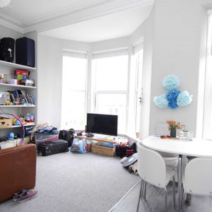 36 Houndiscombe Road, Flat 3 - Photo 2