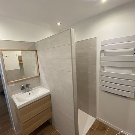 Location Appartement 2 pièces 31m² NIMES 30000 - Photo 3
