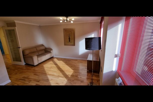 2 Bed Flat, Napiershall, G20 - Photo 1