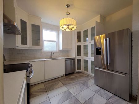 For Lease - 18 Sheldon Avenue, Kitchener, Ontario - Photo 2
