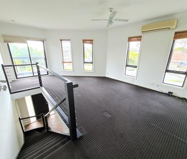 Exceptional Parkdale Beauty - Photo 6
