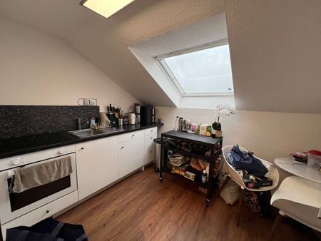 Schöne und helle 1,5-Zimmer-DG-Wohnung in DU-Baerl an Einzelperson zu vermieten - Photo 4