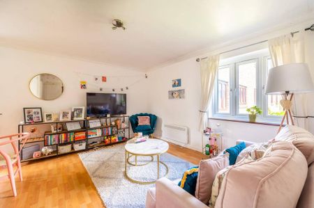 1 bedroom flat to rent - Photo 3