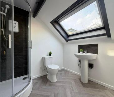 Penthouse Professional Apartment - York Street, Leicester - Photo 5