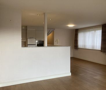 Rustig gelegen gelijkvloersapp. met een opp. van 88m² - Photo 2