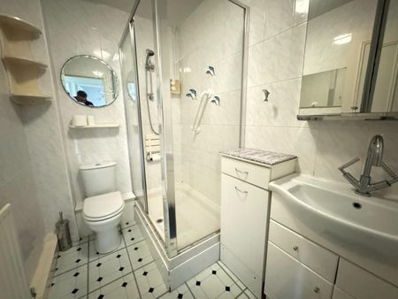 2 bedroom Bungalow To Let - Photo 4