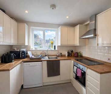 1 bedroom in a house share to rent - Photo 4